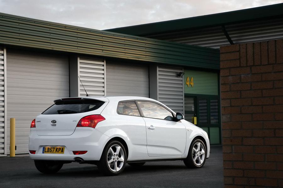  Kia pro_cee&rsquo;d 2008 года  (фото 80 из 182)